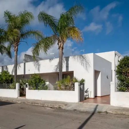 Two Steps From The 度假居