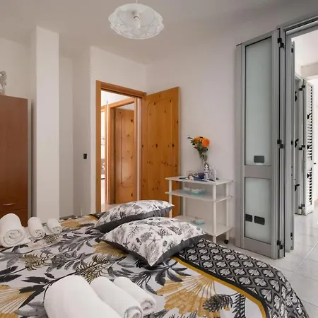 Two Steps From The 度假居 新福卡